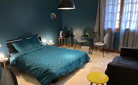 Chambre dans anciennes écuries